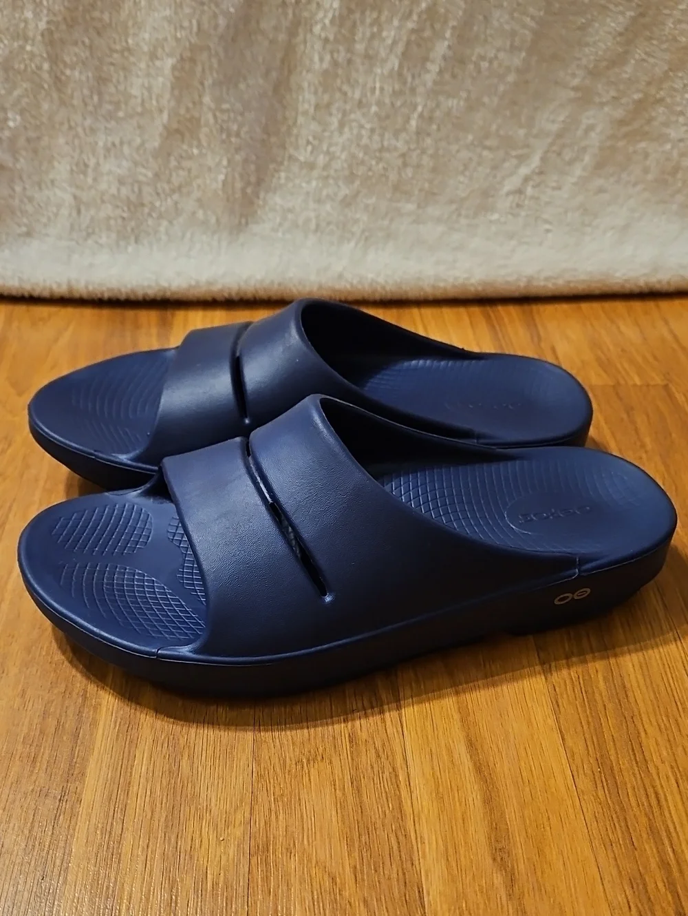 Oofos Navy Slides Size 10 Men Or 12 Women